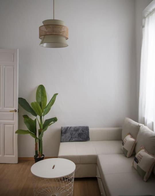 Apartment Mosaic Giralda Sevilla Buitenkant foto