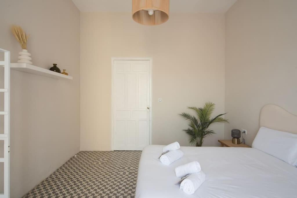 Apartment Mosaic Giralda Sevilla Buitenkant foto