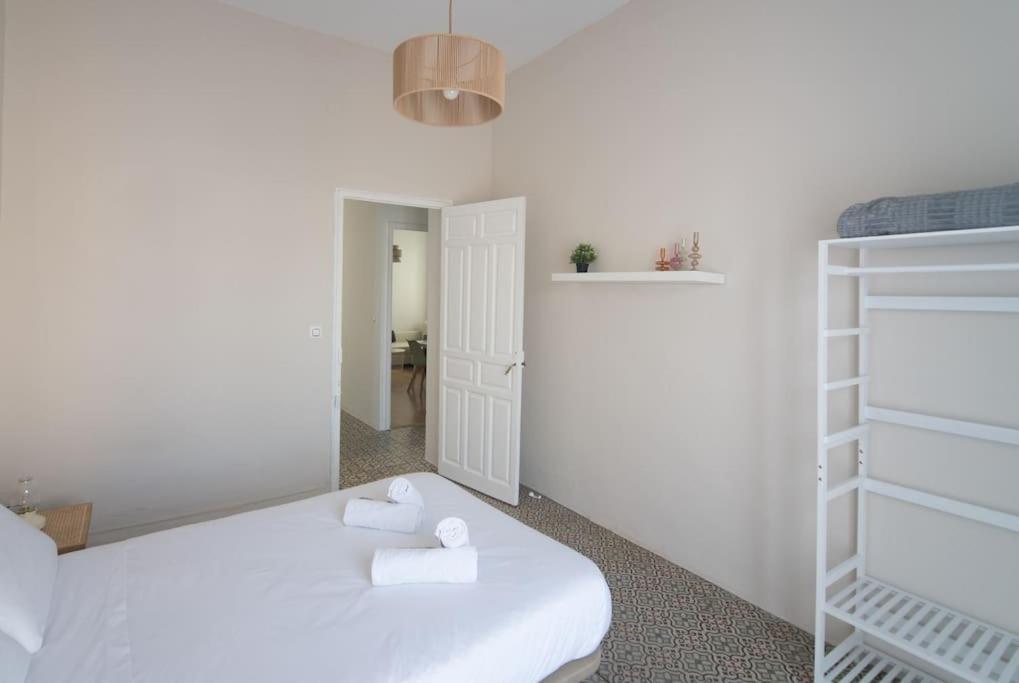 Apartment Mosaic Giralda Sevilla Buitenkant foto