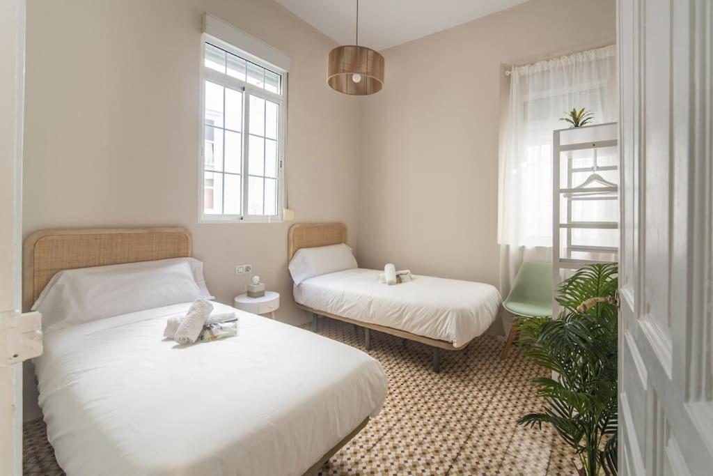 Apartment Mosaic Giralda Sevilla Buitenkant foto